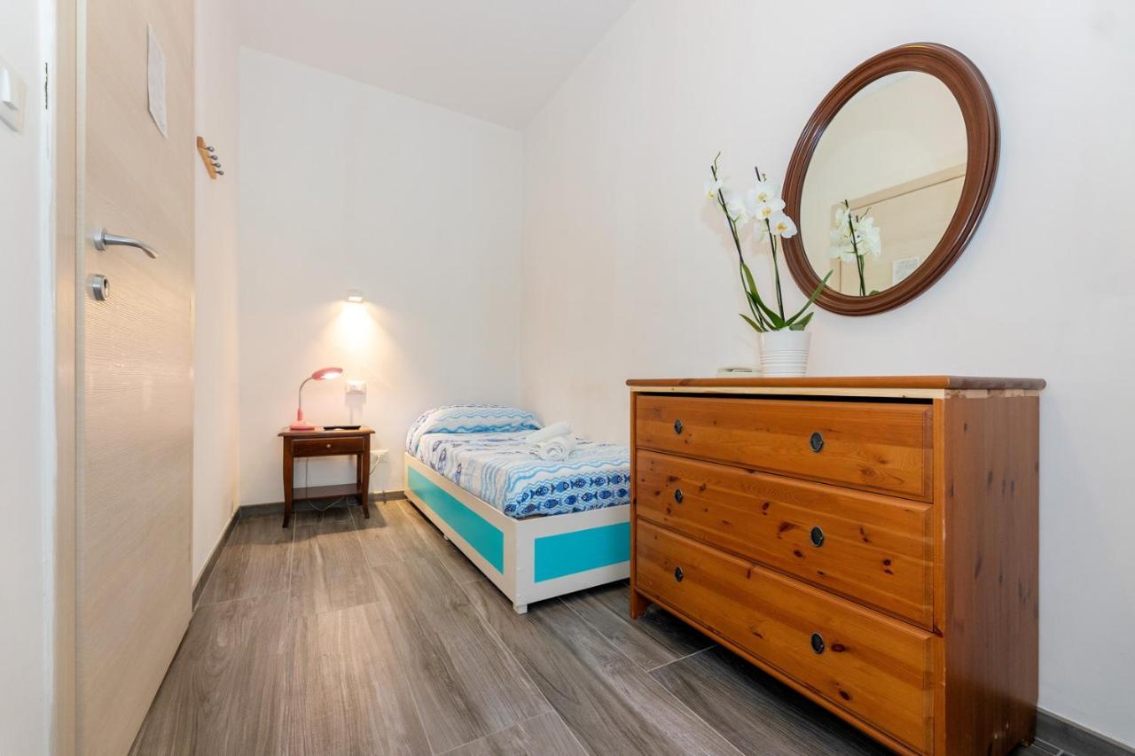 B&B Oasi Finale Ligure Bagian luar foto