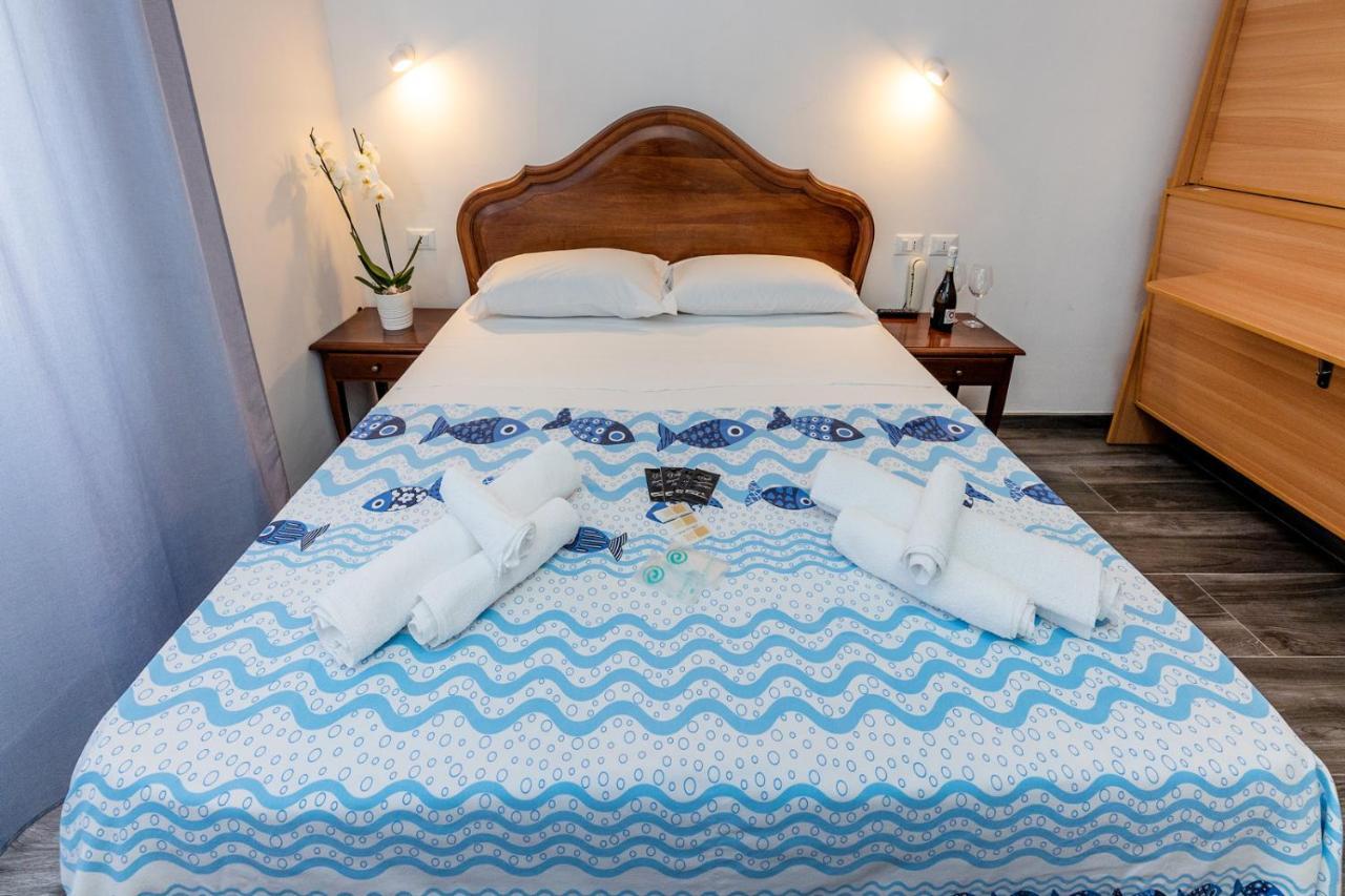 B&B Oasi Finale Ligure Bagian luar foto