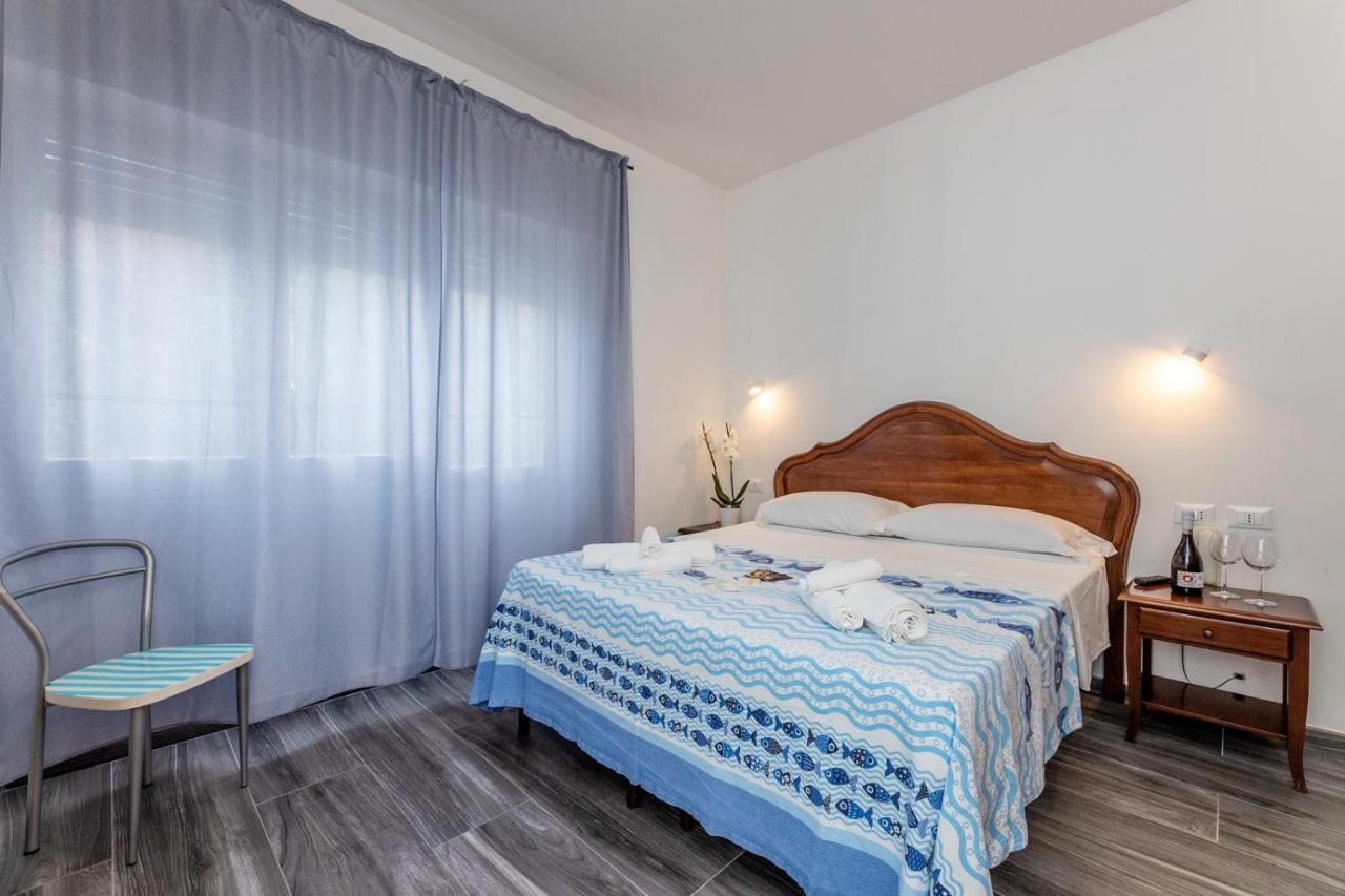 B&B Oasi Finale Ligure Bagian luar foto
