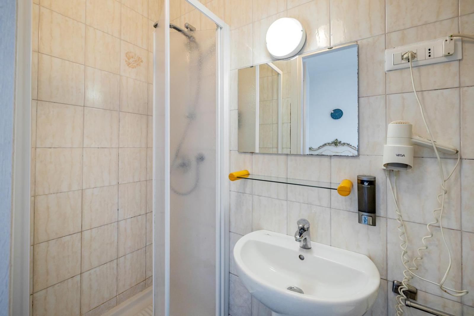 B&B Oasi Finale Ligure Bagian luar foto