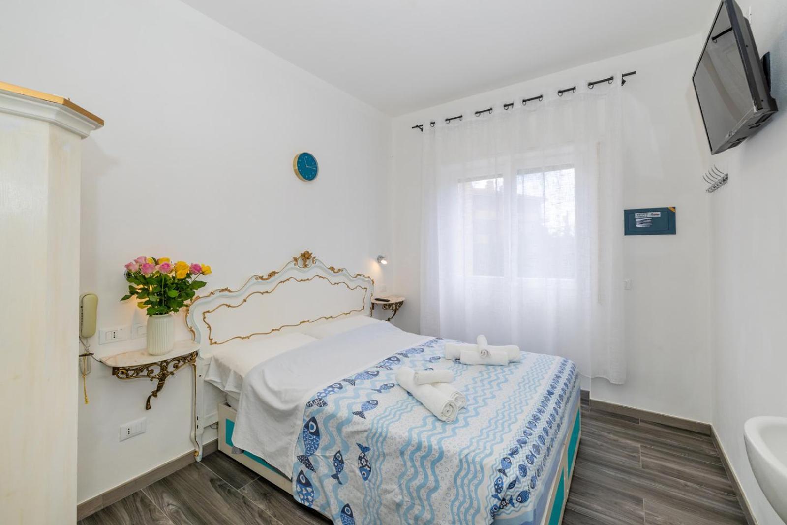 B&B Oasi Finale Ligure Bagian luar foto
