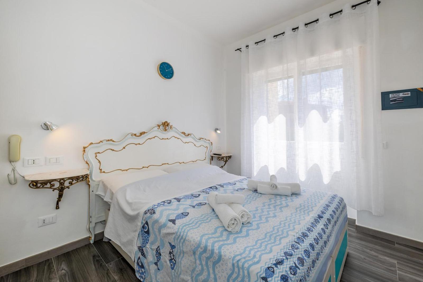 B&B Oasi Finale Ligure Bagian luar foto